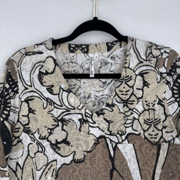 Lulu-B Women's Small 3/4 Sleeve Asymmetric Floral Print Retro Small Artsy Tan - Picture 3 of 10